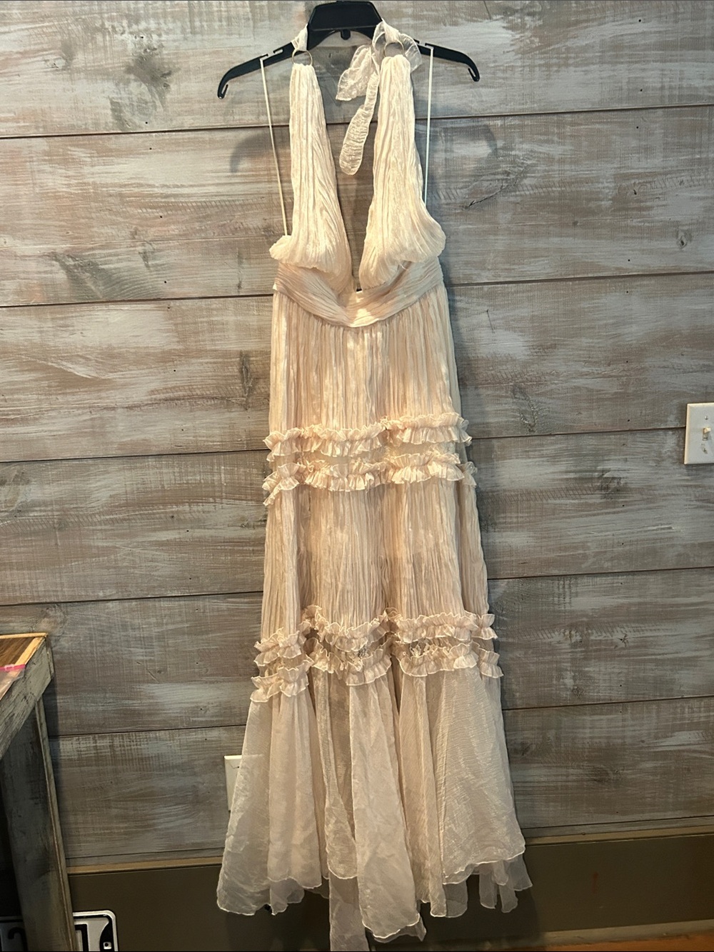 NWT MEGHAN Los Angeles Ruffle lace maxi gown dress size L - check measurements